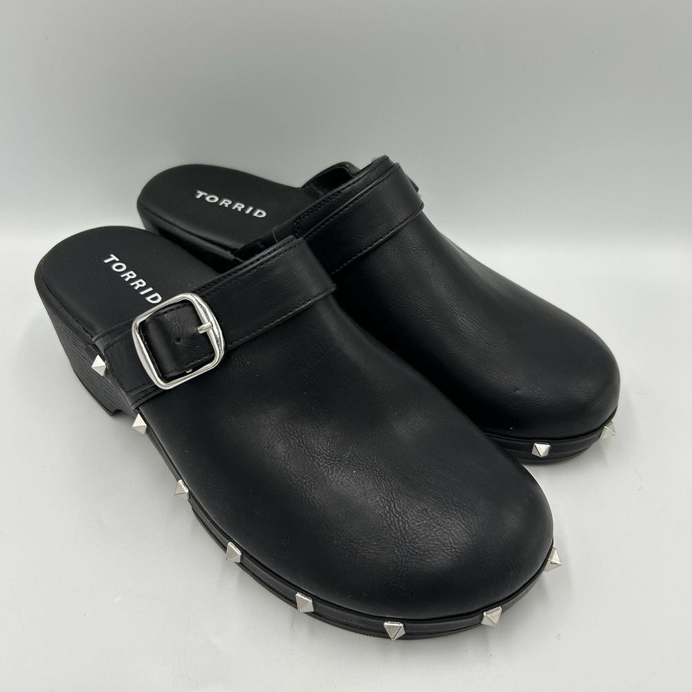 Torrid Studded Mini Clog‎ Size 9 WW Black Faux Leather Silver Rock Studs Buckle